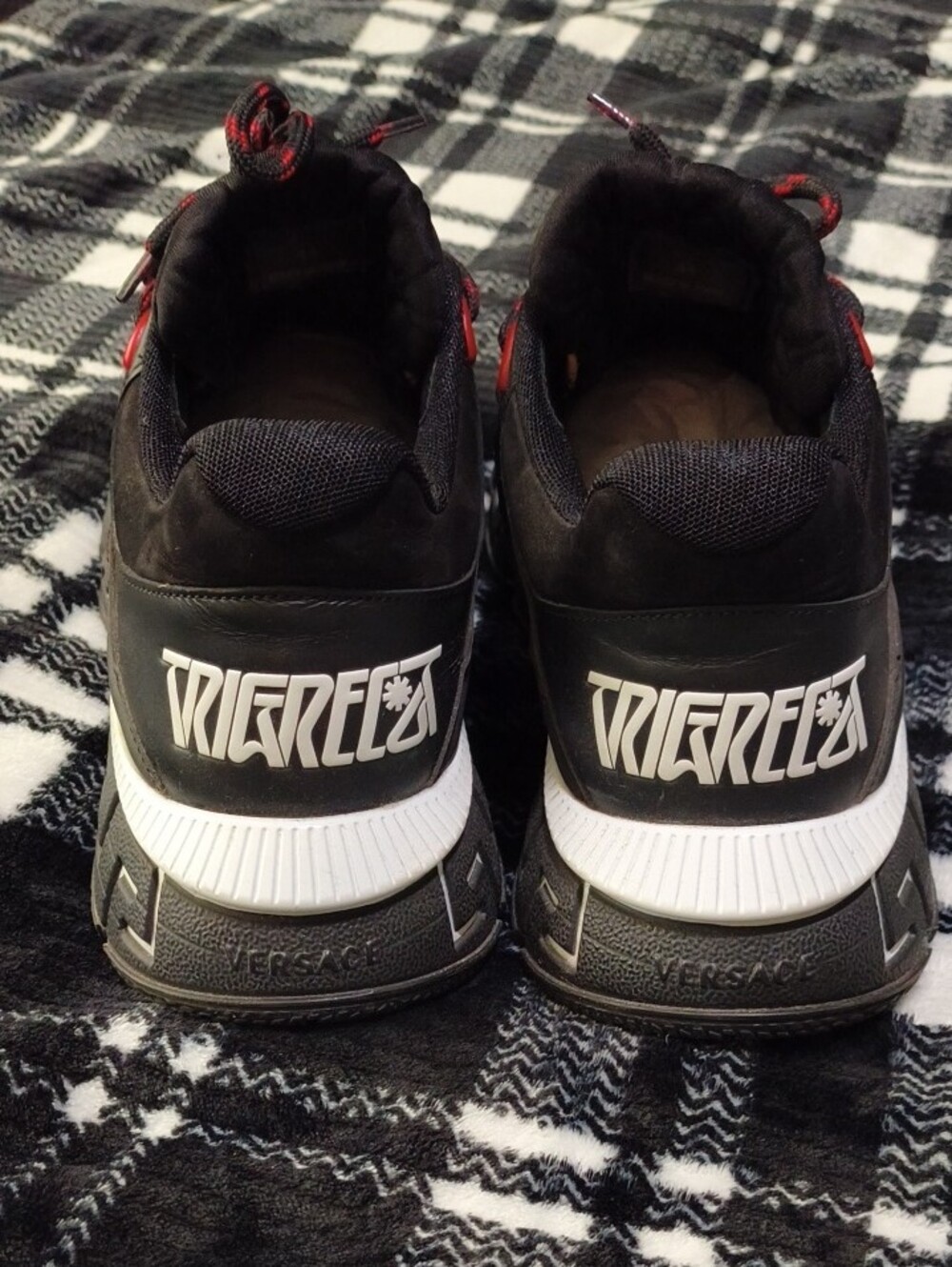 Versace Chain Reaction Sneakers - Picture 2 of 7